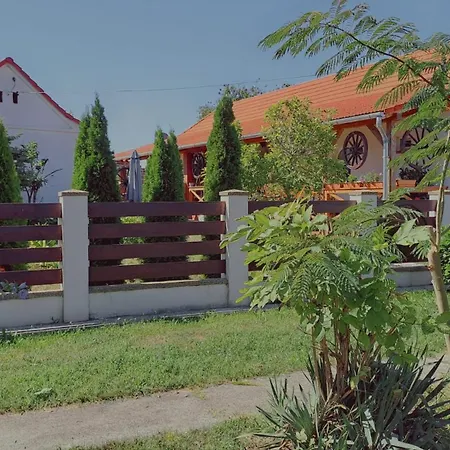 Dom Manipura-zatrzymaj Sie I Odpocznij W Ciszy I Zieleni Szemenyecsörnye