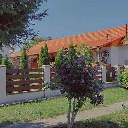 Dom Manipura-zatrzymaj Sie I Odpocznij W Ciszy I Zieleni Szemenyecsörnye