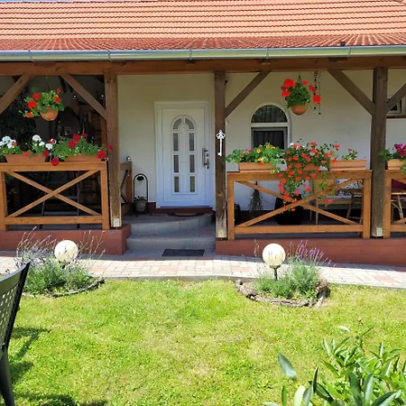 Dom Manipura-zatrzymaj Sie I Odpocznij W Ciszy I Zieleni Villa *