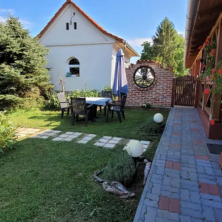 Villa Dom Manipura-zatrzymaj Sie I Odpocznij W Ciszy I Zieleni